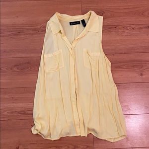 Yellow Sleeveless Button Down Tunic Blouse